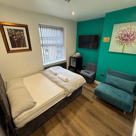 Southgate Luxury Apartments Elland Exterior foto