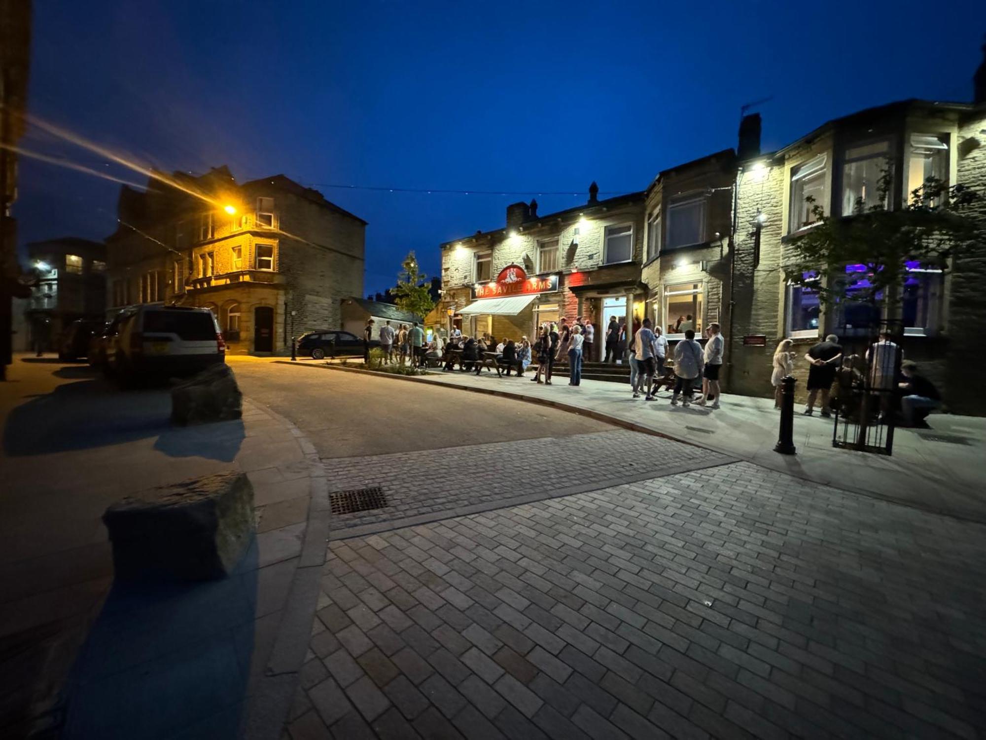 Southgate Luxury Apartments Elland Exterior foto
